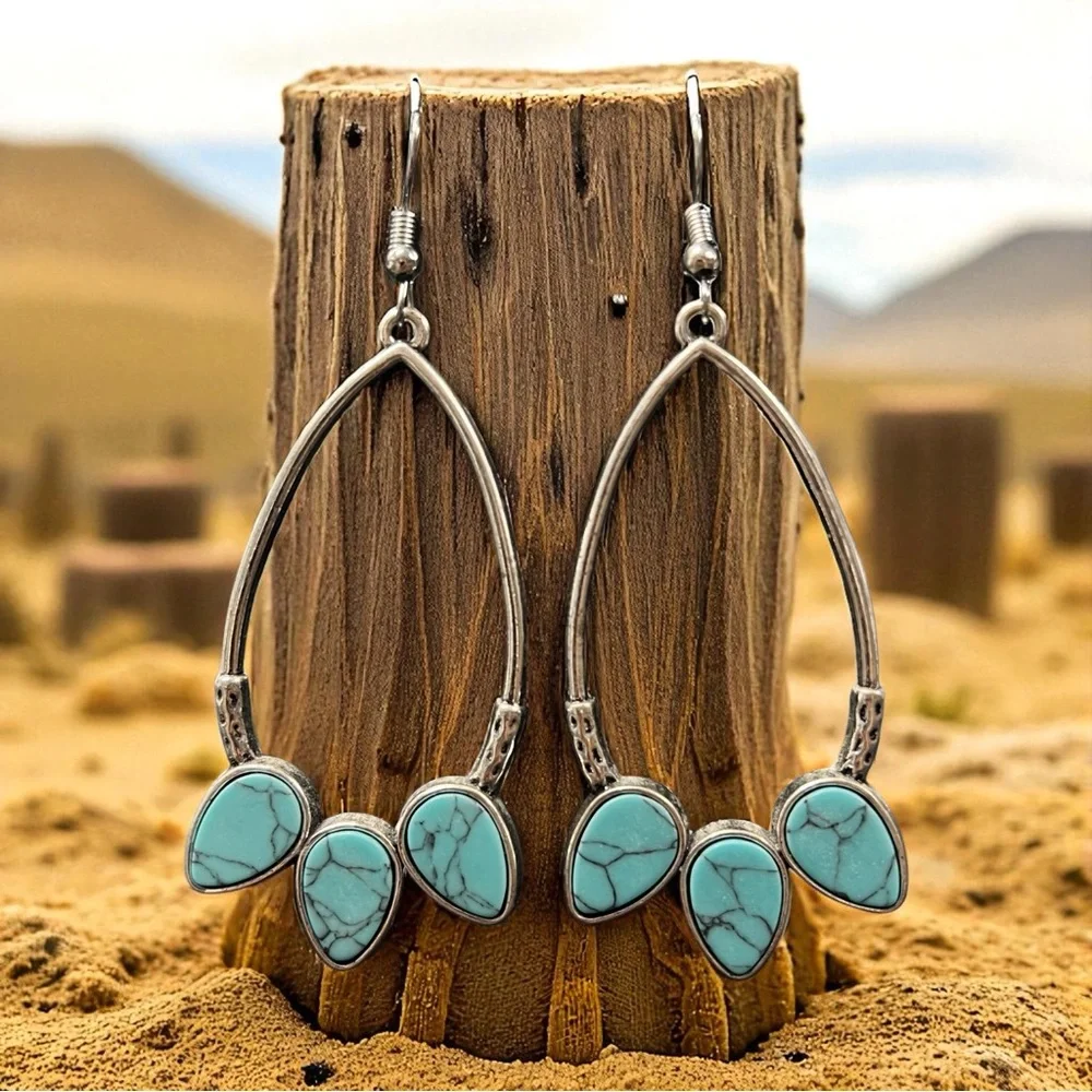 NWT WESTERN TEARDROP EARRINGS